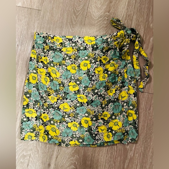 Mango Floral Skirt with Yellow and Teal Accents - Picture 7 of 8